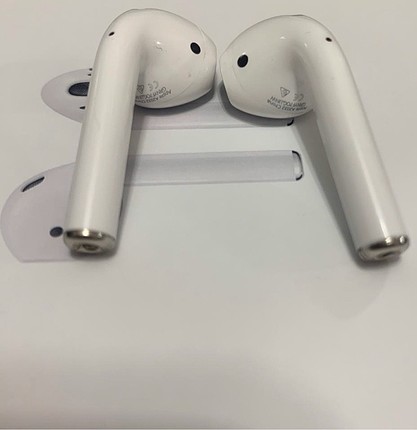 Beden Orjinal AirPods 2.nesil bütün özellikleri taşıyor