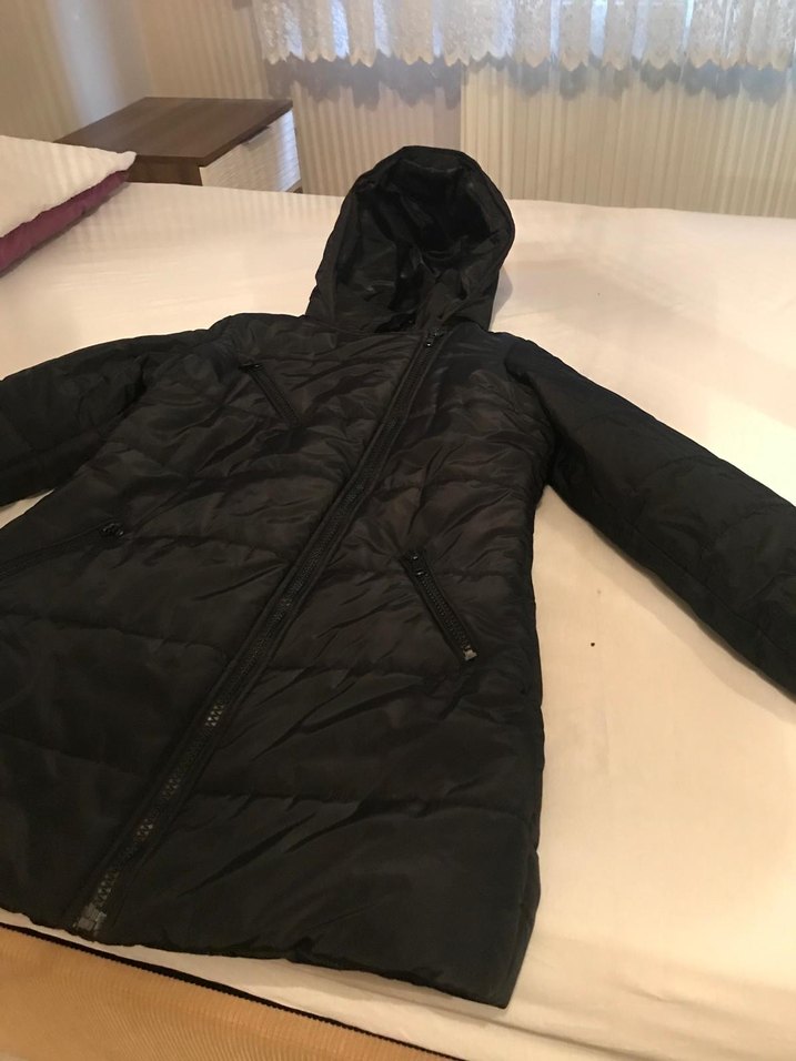 Kadın Siyah Kapüşonlu Kışlık Mont - Görsel 3