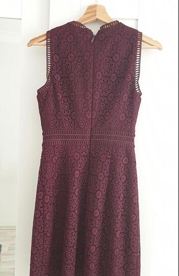 Forever New Bordo güpür şık mini elbise