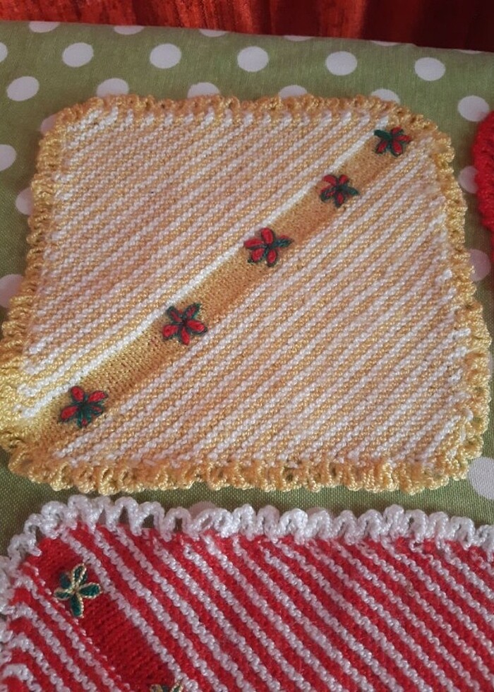 16 YA 16/17 E 17 EBATLARINDA ÖRGÜ PECETELER - Görsel 3