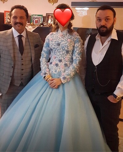 36 Beden mavi Renk Nişanlık mavi arka detayı üç boyutlu çiçekli