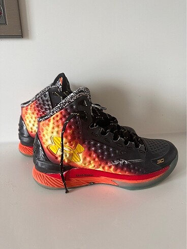 37 Beden Under Armour curry 1 basket ayakkabısı