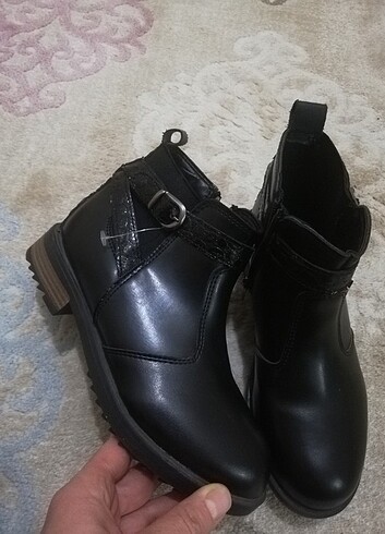 Flo kız cocuk botu 