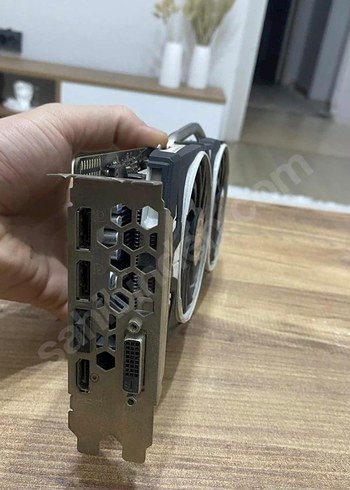 MSI 570 8gb ekran kartı - Görsel 3