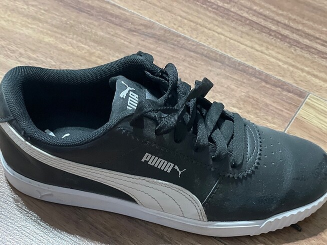 36 Beden siyah Renk Puma spor ayakkabı