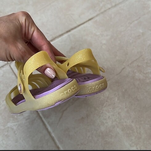28 Beden sarı Renk Çocuk crocs sandalet