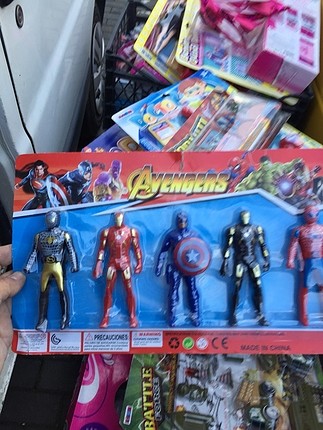 Avengers karakterler bir arada