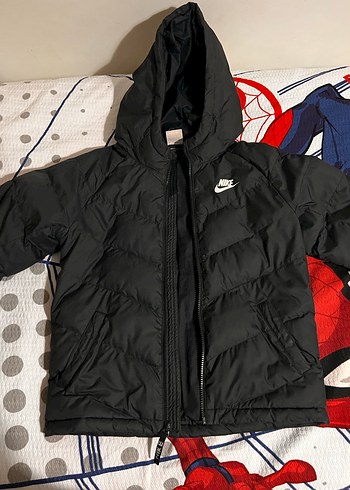 Nike Siyah Kapüşonlu Erkek Çocuk Mont