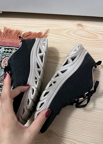 Siyah Bağcıklı Kadın Spor Ayakkabı - Görsel 4