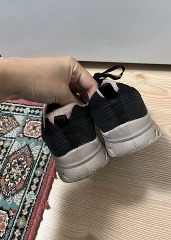 Siyah Bağcıklı Kadın Spor Ayakkabı - Görsel 5