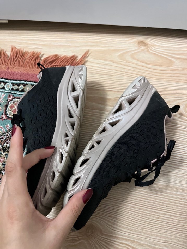 Siyah Bağcıklı Kadın Spor Ayakkabı - Görsel 4