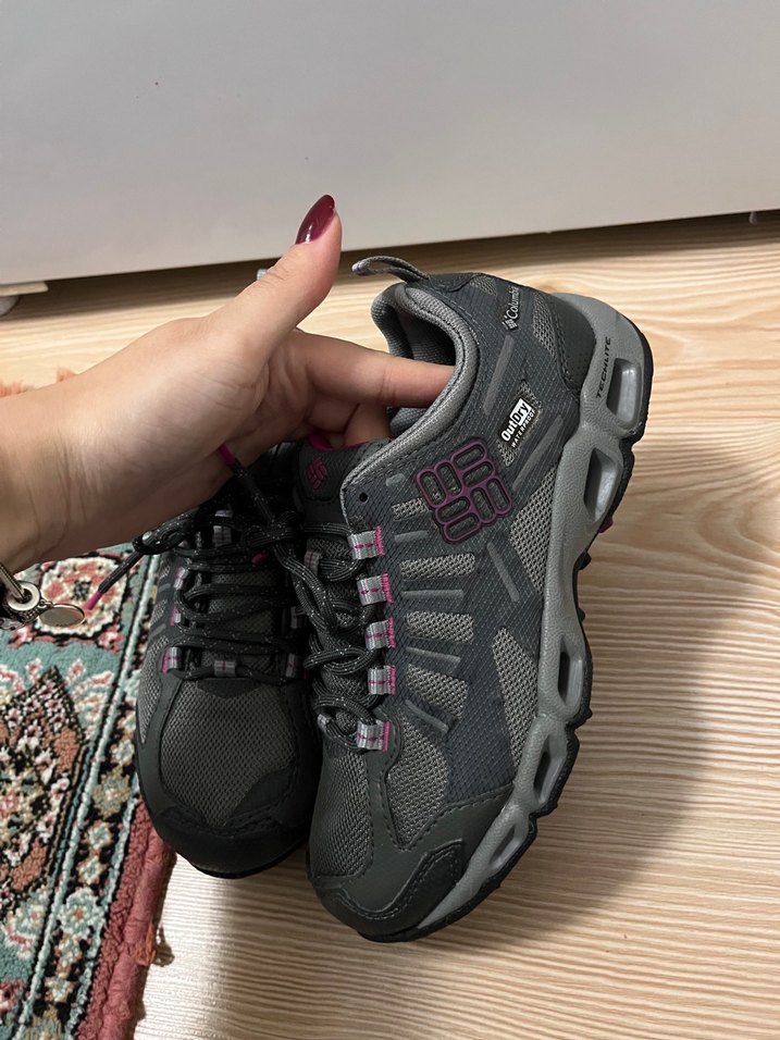 Kadın Siyah-Pembe Bağcıklı Spor Ayakkabı - Görsel 3