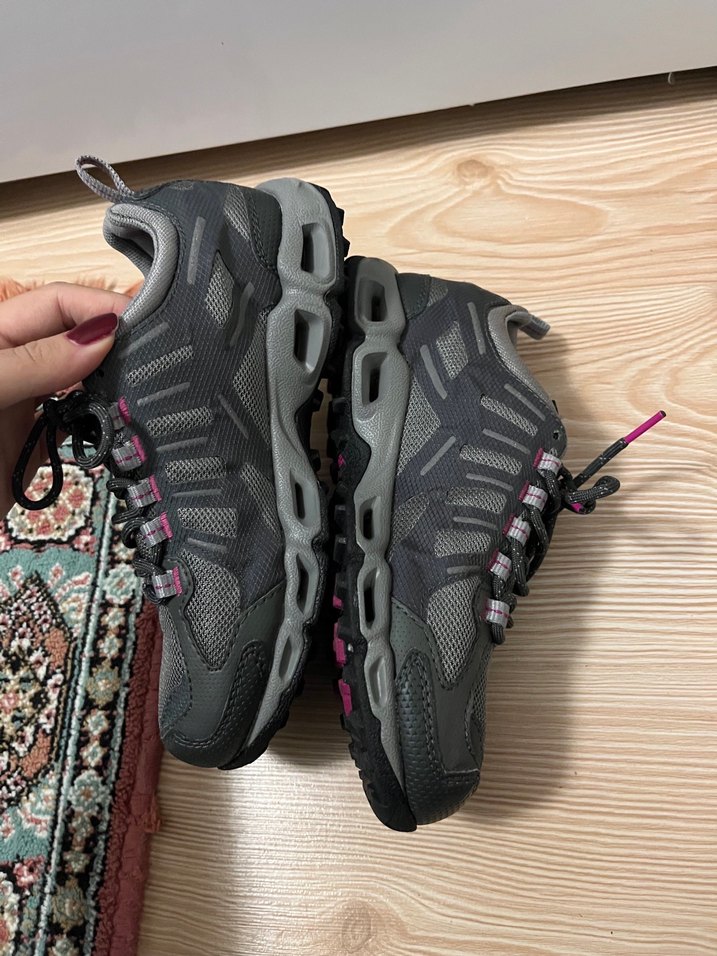 Kadın Siyah-Pembe Bağcıklı Spor Ayakkabı - Görsel 4