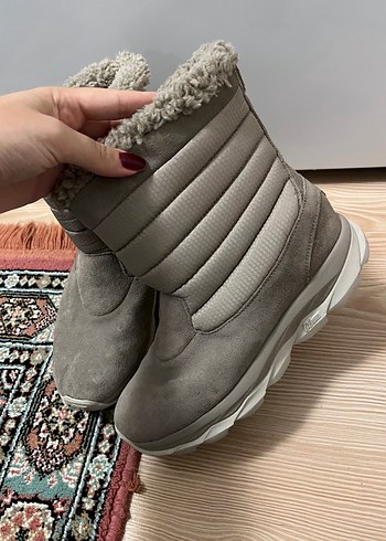 Bej Kadın Peluş Detaylı Dolgu Topuk Bot - Görsel 3