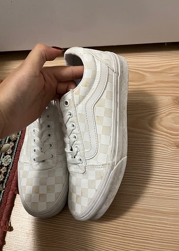 Beyaz Kareli Minimalist Kadın Spor Ayakkabı - Görsel 3