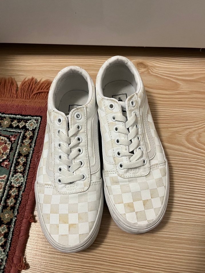 Beyaz Kareli Minimalist Kadın Spor Ayakkabı - Görsel 2