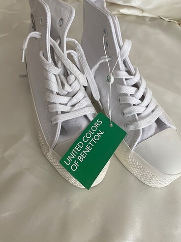 38 Beden beyaz Renk Benetton Converse