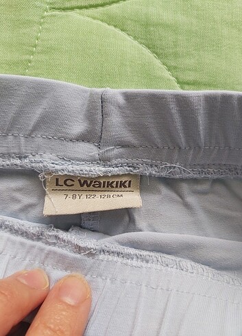 LC Waikiki Kapri şort.