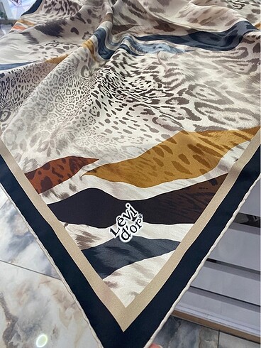 Diğer Levidor twill ipek eşarp