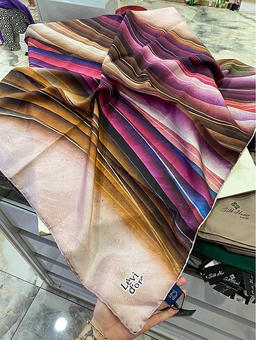 Levidor twill ipek eşarp