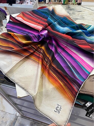 Levidor twill ipek eşarp