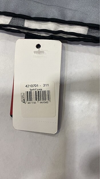 Beden Pierre cardin twill ipek eşarp