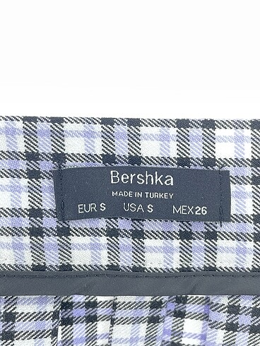 s Beden çeşitli Renk Bershka Mini Etek %70 İndirimli.