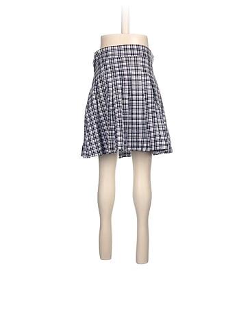 s Beden Bershka Mini Etek %70 İndirimli.