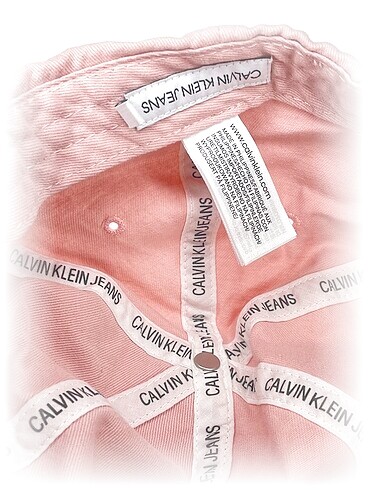 Beden Calvin Klein Şapka %70 İndirimli.
