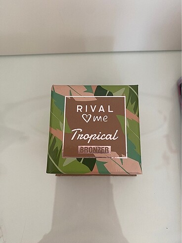 Diğer Rival Loves Me 02 No Honolulu Bronzer
