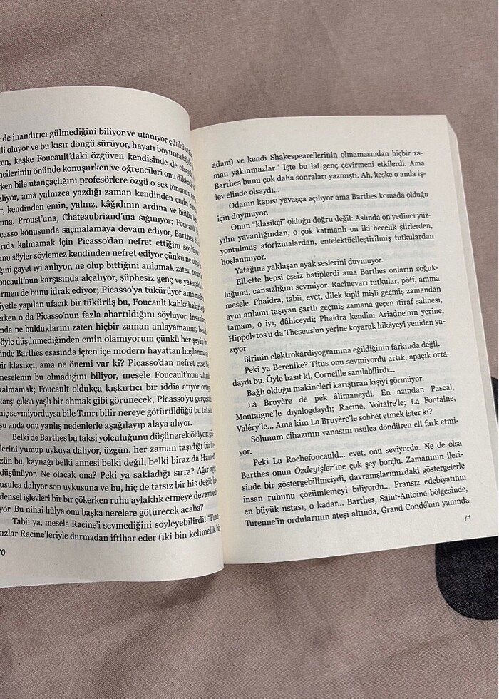 Dilin Yedinci İşlevi - Laurent Binet - Görsel 2