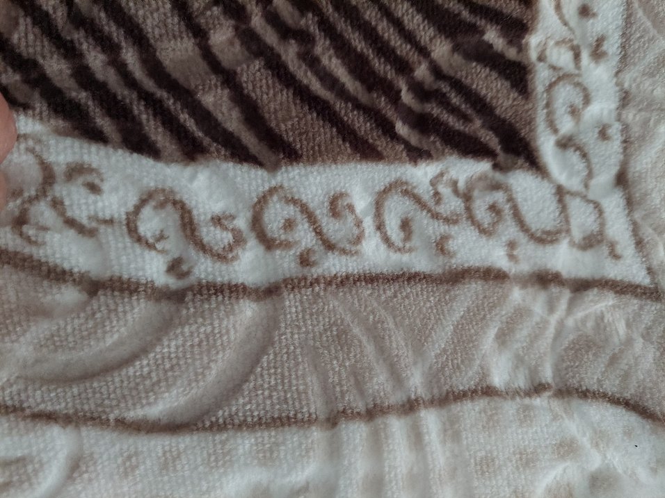 Kahverengi ve Gri Desenli Koltuk Örtüsü - Görsel 2