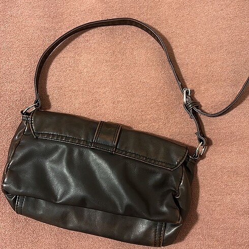 Stradivarius Baget çanta