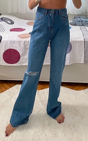 Yırtık kot rengi wide leg jean