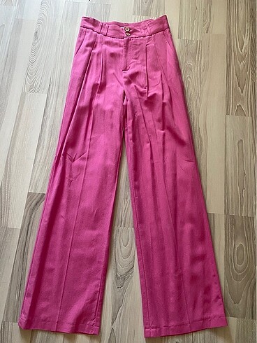 Pembe keten pantolon