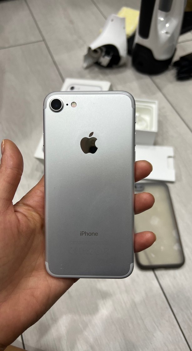 Gri iPhone 7 128gb + 4 Kılıf - Görsel 4