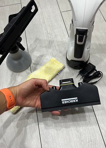  Beden Kärcher Wv5 plus N şarjlı cam temizleme makinesi