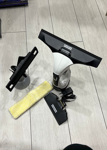 Kärcher Wv5 plus N şarjlı cam temizleme makinesi