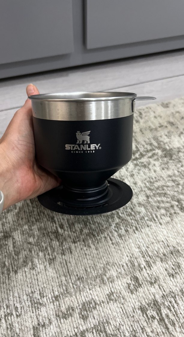 Stanley Siyah filtre kahve demleme aparatı + 2 adet çelik kupa - Görsel 2