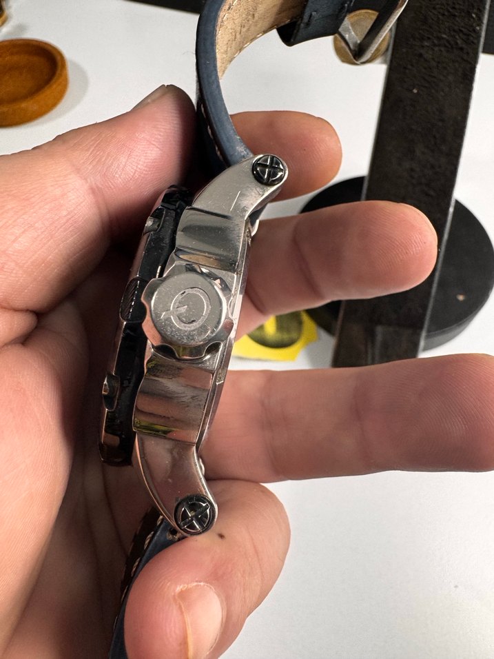 Orjinal Quantum Siyah Erkek Biker Saat - Görsel 2