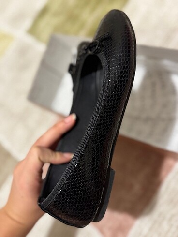37 Beden Marjin kroko siyah babet