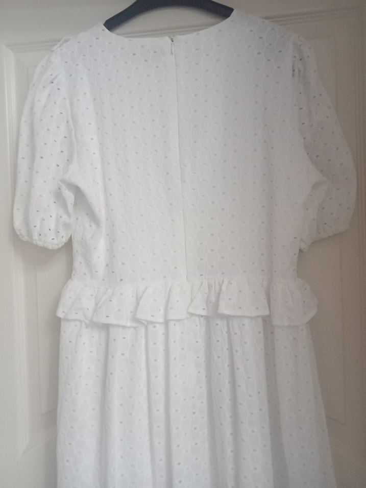 Trendyol marka Beyaz Uzun Kadın Elbise - Görsel 2