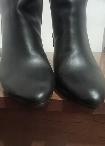 Zımbalı topuklu buti - Görsel 5