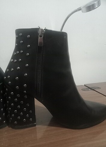 Zımbalı topuklu buti - Görsel 7