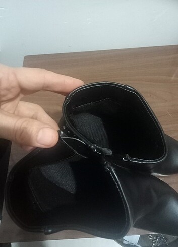 Zımbalı topuklu buti - Görsel 9