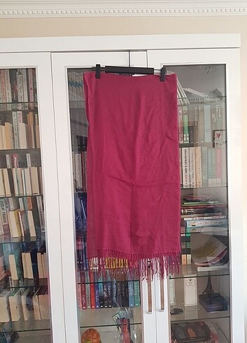 Diğer Kadın Şal çekik yerleri var defolu