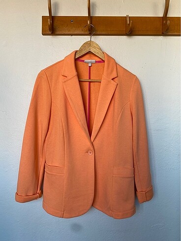 turuncu blazer ceket