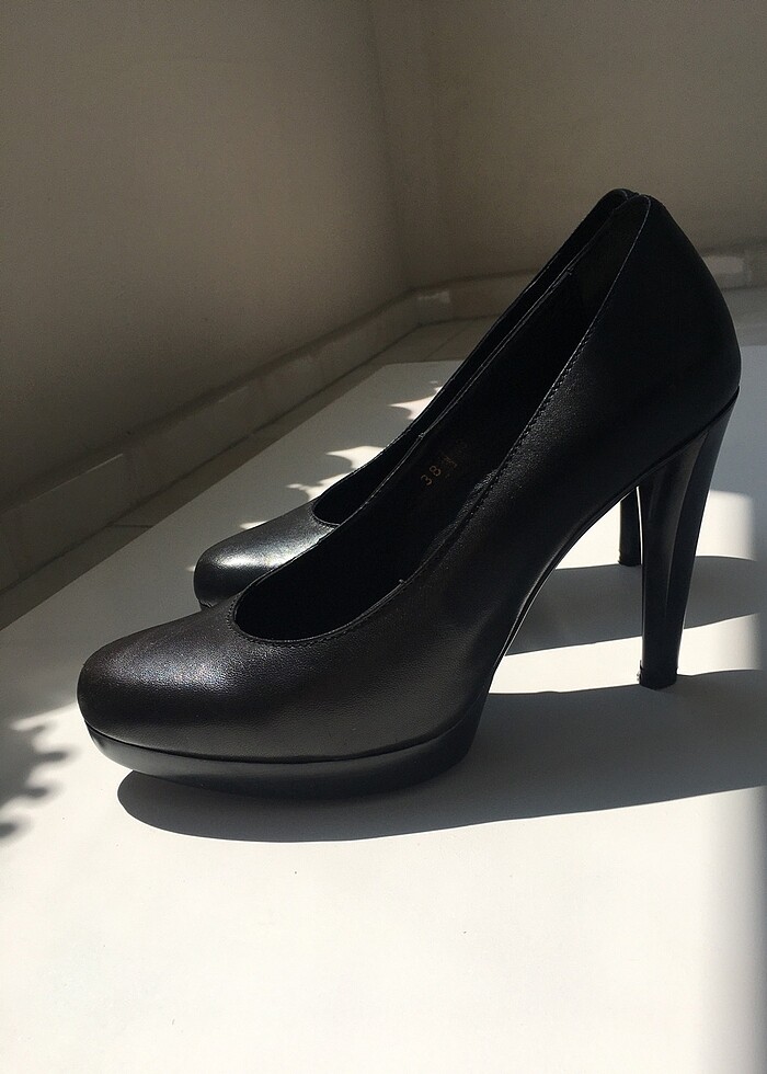 Topuklu ayakkabı - Görsel 3