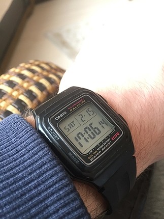 Casio retro saat dijital