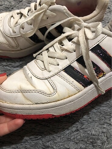 36,5 Beden Adidas spor ayakkabı